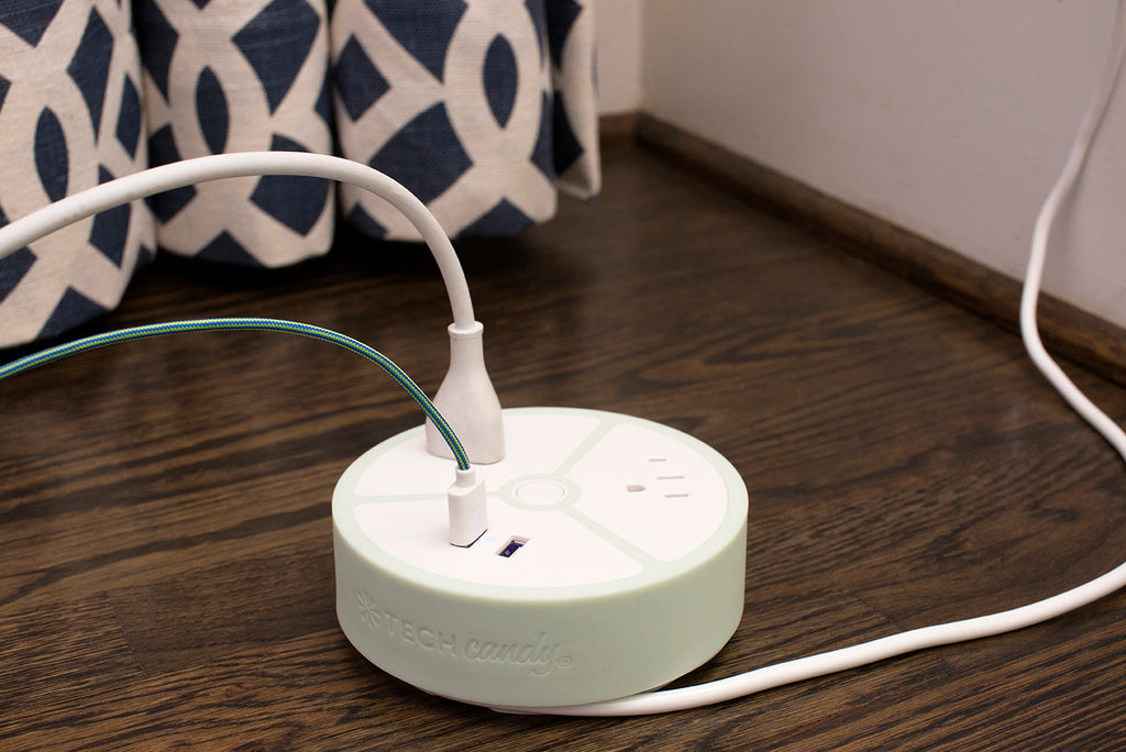 Power House Outlet + USB Port Charging Station : Bright Pink